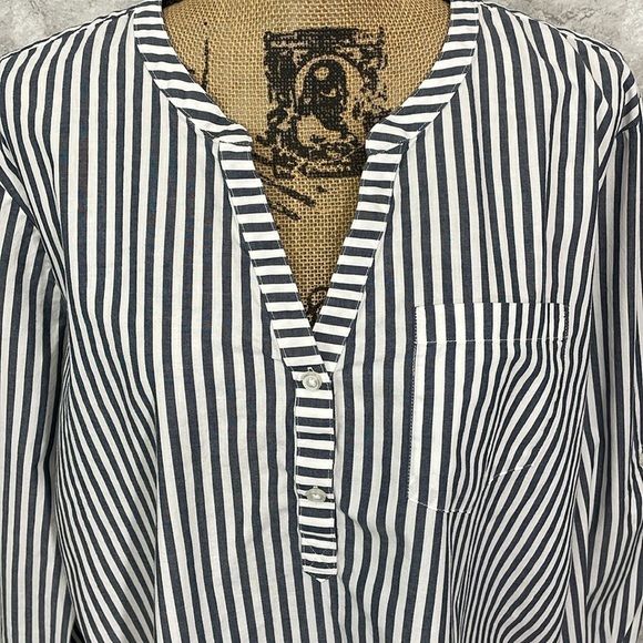 Serra Striped Button Top - Picture 2 of 6